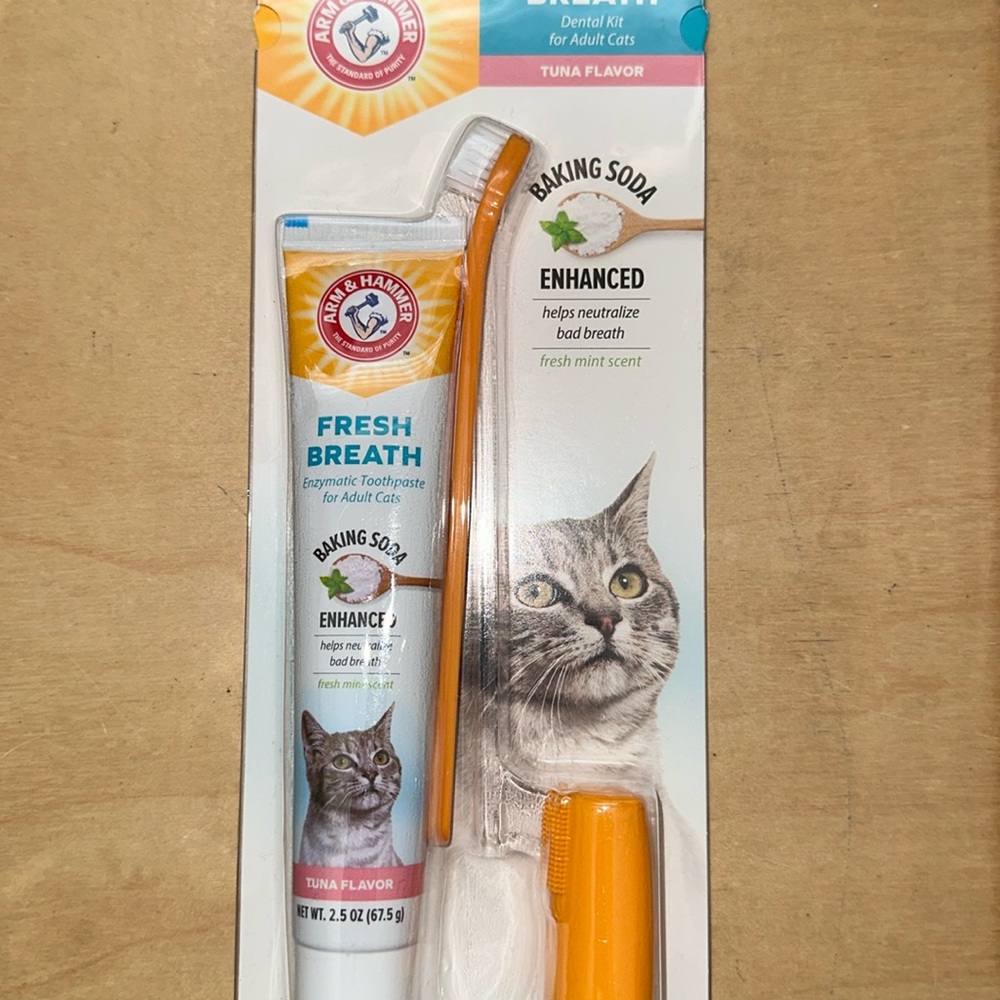 Cat Adult Toothpaste and Brush